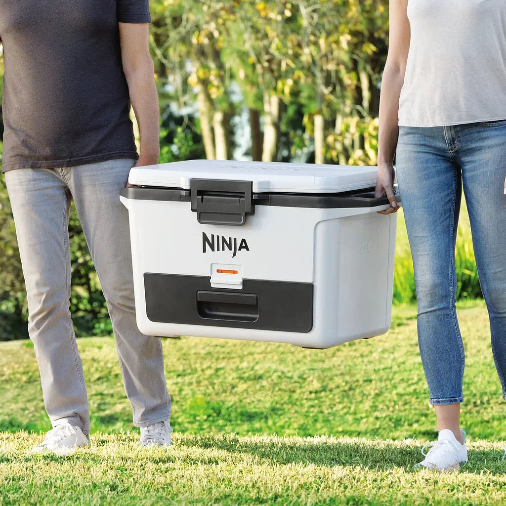 ❄️ Stay Chill Anywhere – Ninja 47L FrostVault Cooler